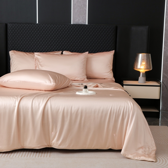 91家纺网 家纺一手货源 找家纺 爱彼家纺 2026新款高端流锻水光夏被冰肌锦氨A类夏被夏凉被空调被（超亲肤） 莫奈玉粉