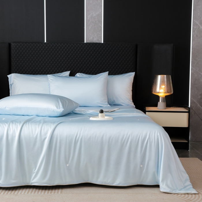 91家纺网 家纺一手货源 找家纺 爱彼家纺 2026新款高端流锻水光夏被冰肌锦氨A类夏被夏凉被空调被（超亲肤） 奢雅冰蓝