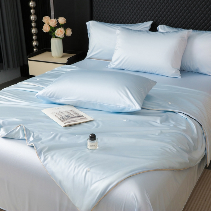 91家纺网 家纺一手货源 找家纺 爱彼家纺 2026新款高端流锻水光夏被冰肌锦氨A类夏被夏凉被空调被（超亲肤） 奢雅冰蓝