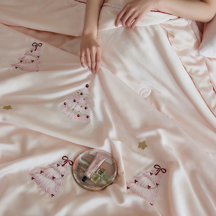 91家纺网 家纺一手货源 找家纺 风向标家纺 2026新款50莱赛尔天丝夏被四件套（嵌绳款） 冰粉夏日