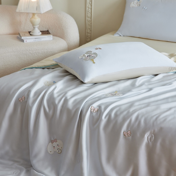91家纺网 家纺一手货源 找家纺 风向标家纺 2026新款50莱赛尔天丝夏被四件套（嵌绳款） 乐萌小象
