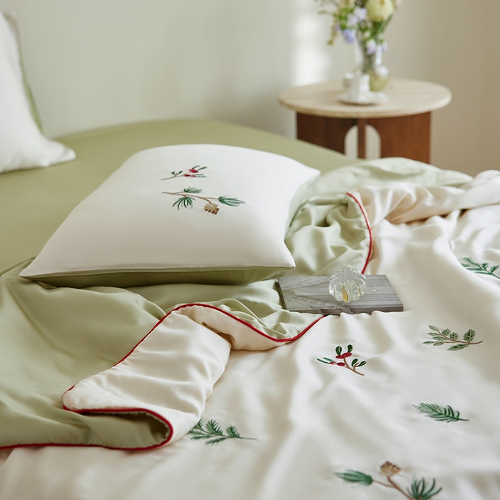 91家纺网 家纺一手货源 找家纺 风向标家纺 2026新款50莱赛尔天丝夏被四件套（嵌绳款） 香脂冷杉