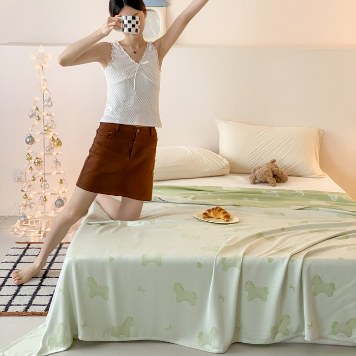 91家纺网 家纺一手货源 找家纺 麻依 2026新款竹纤维单层毛巾被盖毯夏凉被冷感毯 小马-绿色