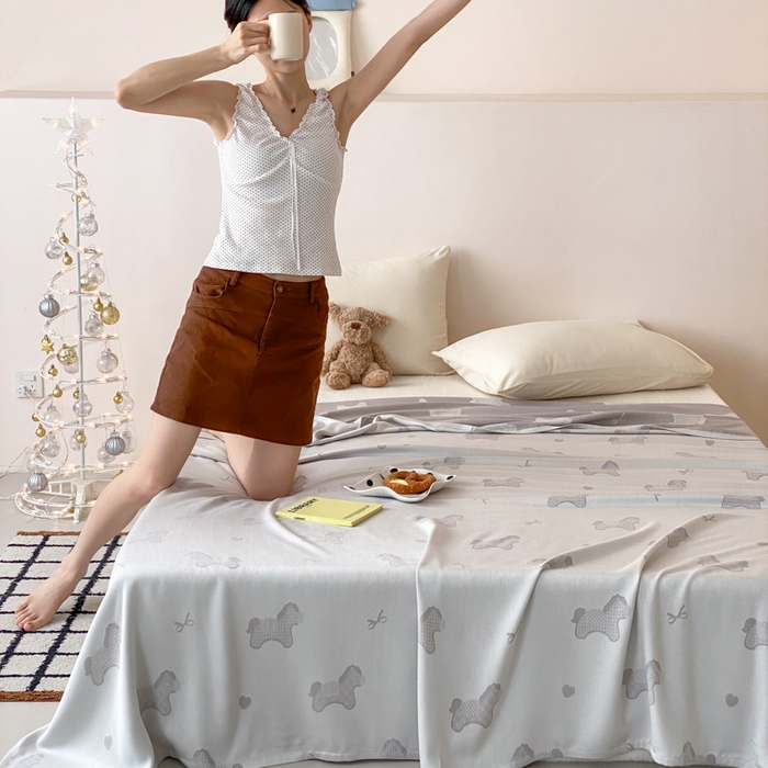 91家纺网 家纺一手货源 找家纺 麻依 2026新款竹纤维单层毛巾被盖毯夏凉被冷感毯 小马-灰色