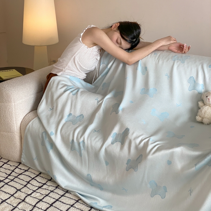 91家纺网 家纺一手货源 找家纺 麻依 2026新款竹纤维单层毛巾被盖毯夏凉被冷感毯 小马-蓝色