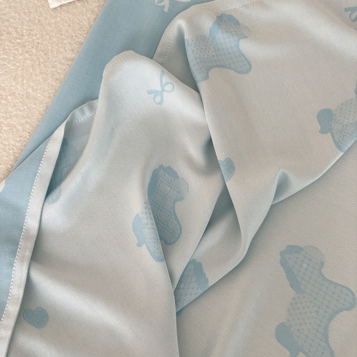 91家纺网 家纺一手货源 找家纺 麻依 2026新款竹纤维单层毛巾被盖毯夏凉被冷感毯 小马-蓝色