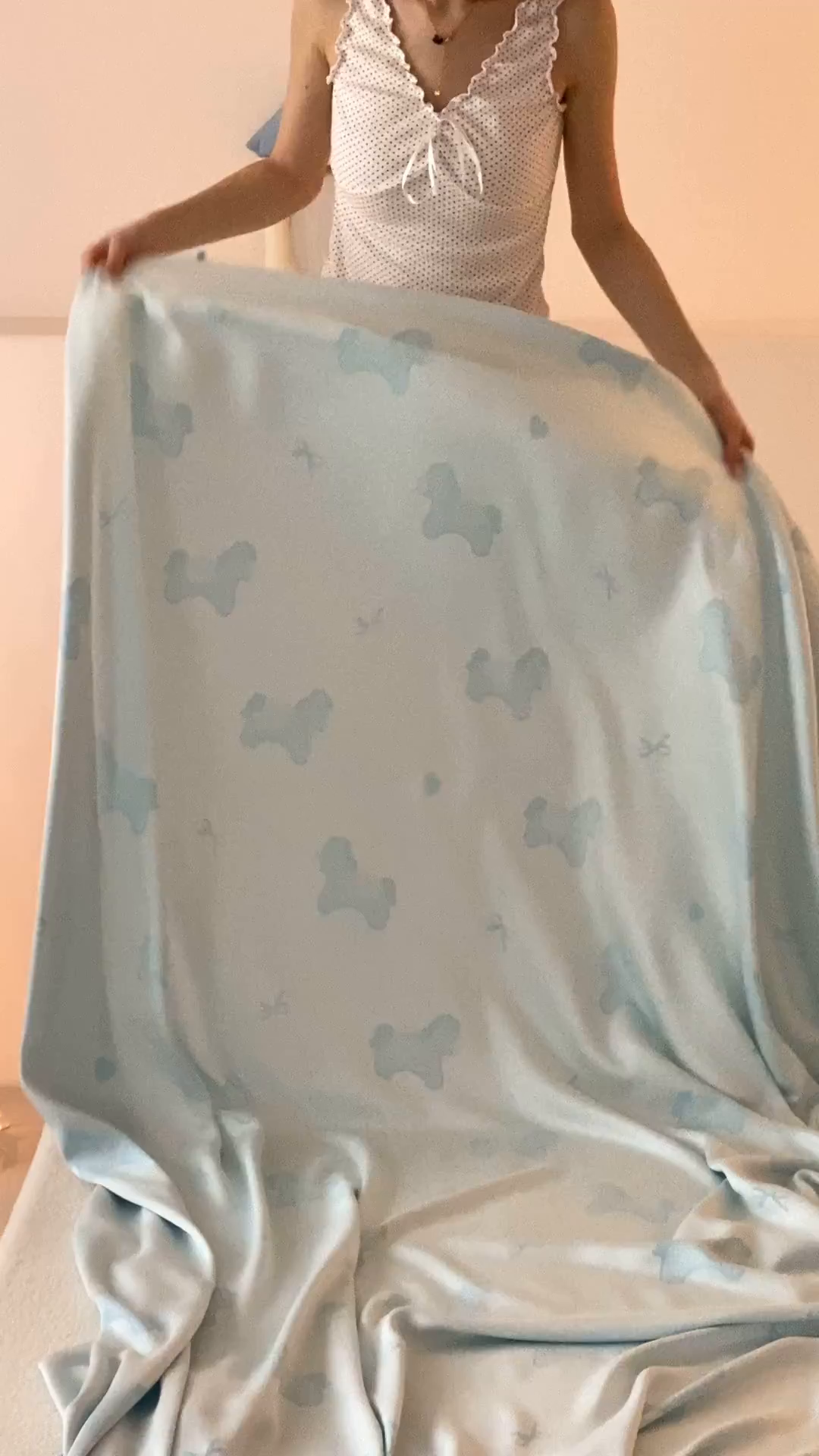 91家纺网 家纺一手货源 找家纺 麻依 2026新款竹纤维单层毛巾被盖毯夏凉被冷感毯 小马-蓝色