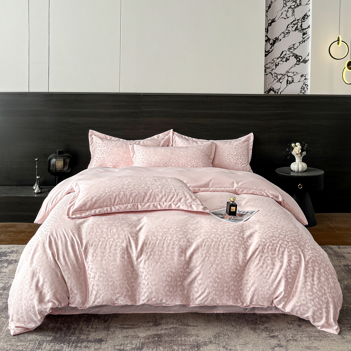 91家纺网 家纺一手货源 找家纺 逸尚阁 2026新款水洗真丝提花四件套 豹纹·粉