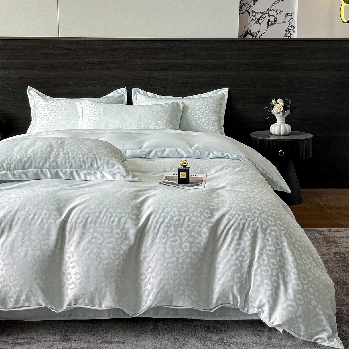 91家纺网 家纺一手货源 找家纺 逸尚阁 2026新款水洗真丝提花四件套 豹纹·蓝