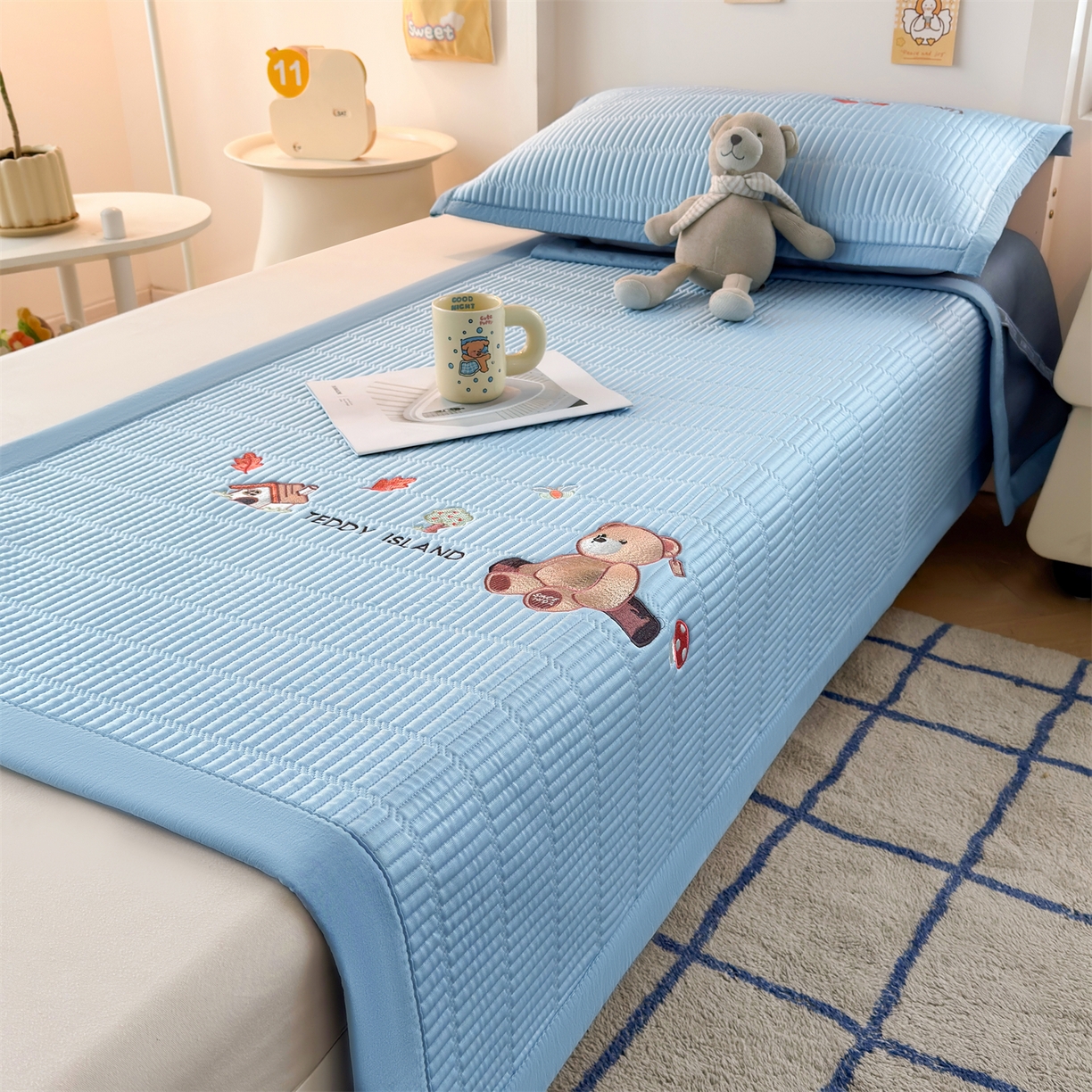 91家纺网 家纺一手货源 找家纺 源舍家纺 2026新款泰迪爱兰系列学生床冰豆豆凉席空调软席 蓝屿泰迪-蓝