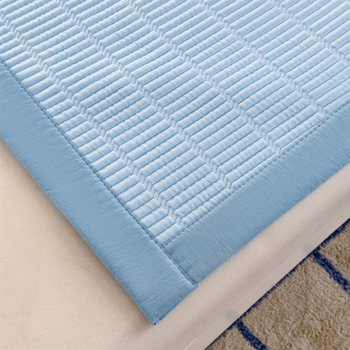 91家纺网 家纺一手货源 找家纺 源舍家纺 2026新款泰迪爱兰系列学生床冰豆豆凉席空调软席 蓝屿泰迪-蓝