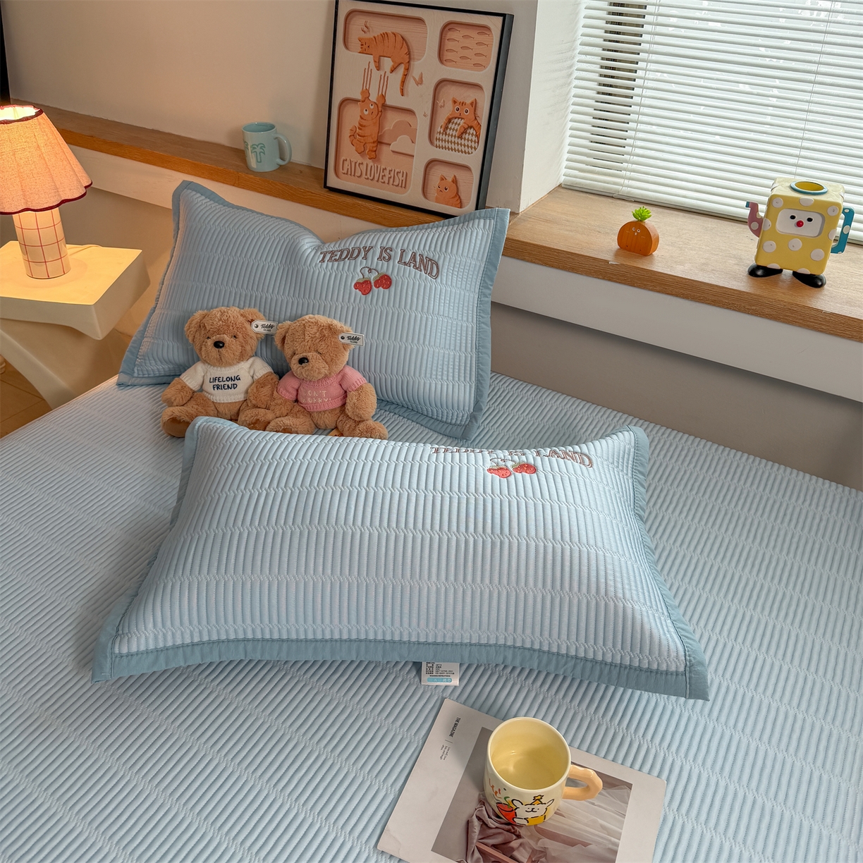 91家纺网 家纺一手货源 找家纺 源舍家纺 2026新款A类高端刺绣pe乙纶冰豆豆席空调软席爱兰系列正版授权（提供买家秀） 蓝屿泰迪-蓝 床笠款