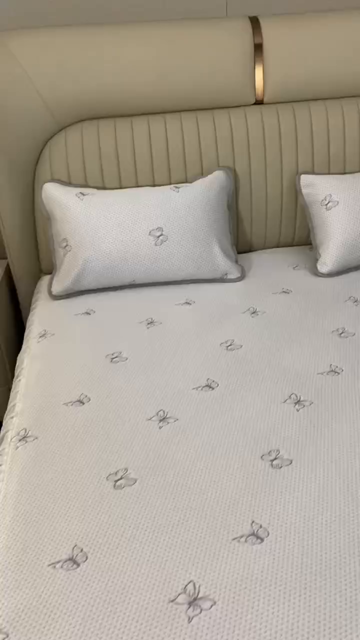 91家纺网 家纺一手货源 找家纺 席匠 2026新款凉豆豆床裙床笠凉席三件套-小蝴蝶系列 小蝴蝶灰