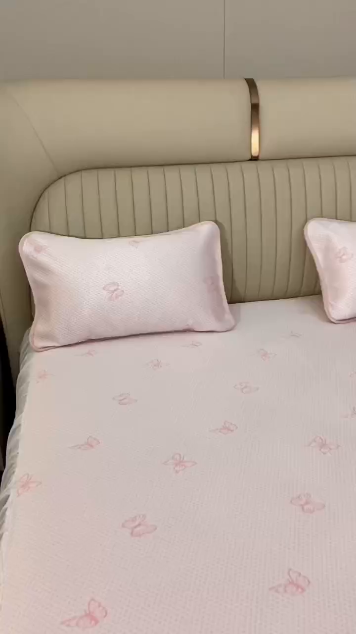 91家纺网 家纺一手货源 找家纺 席匠 2026新款凉豆豆床裙床笠凉席三件套-小蝴蝶系列 小蝴蝶粉