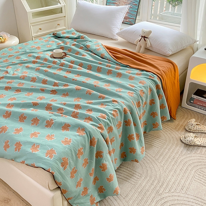 91家纺网 家纺一手货源 找家纺 畅畅家纺 2026新款A类水洗棉麻双层纱夏被夏凉被空调被四件套 枫叶