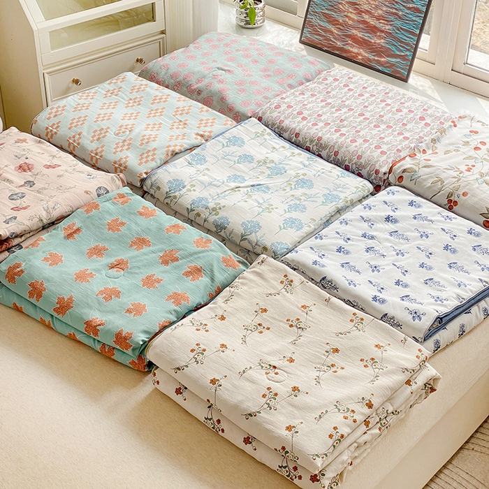 91家纺网 家纺一手货源 找家纺 畅畅家纺 2026新款A类水洗棉麻双层纱夏被夏凉被空调被四件套 组合图仅供展示不可下单