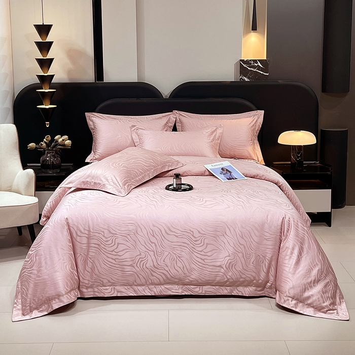 91家纺网 家纺一手货源 找家纺 畅畅家纺 2026新款高档100支长绒棉高定提花夹棉床盖纯色四件套 雅颂-粉