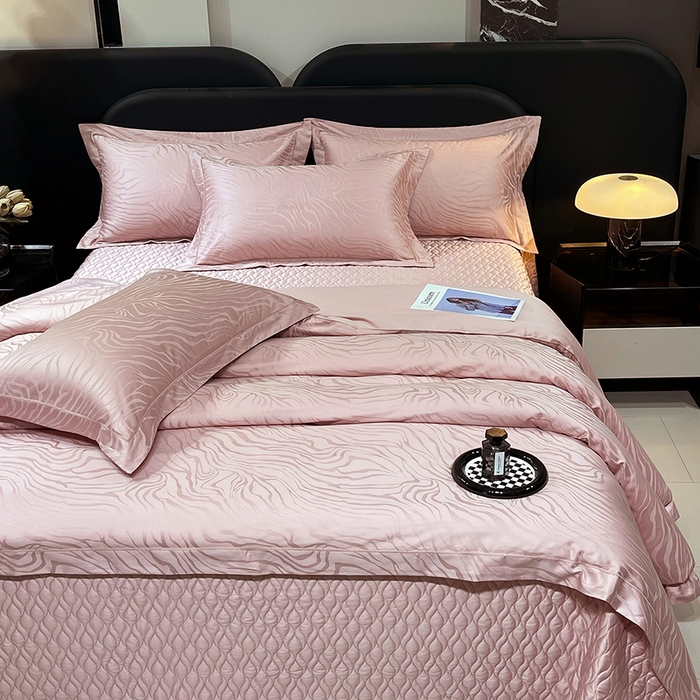 91家纺网 家纺一手货源 找家纺 畅畅家纺 2026新款高档100支长绒棉高定提花夹棉床盖纯色四件套 雅颂-粉