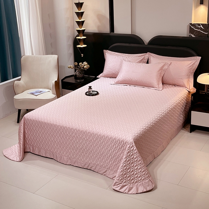 91家纺网 家纺一手货源 找家纺 畅畅家纺 2026新款高档100支长绒棉高定提花夹棉床盖纯色四件套 雅颂-粉