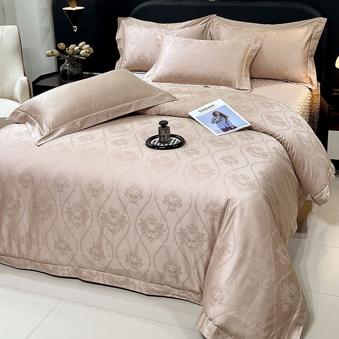 91家纺网 家纺一手货源 找家纺 畅畅家纺 2026新款高档100支长绒棉高定提花夹棉床盖纯色四件套 罗维娜-香槟