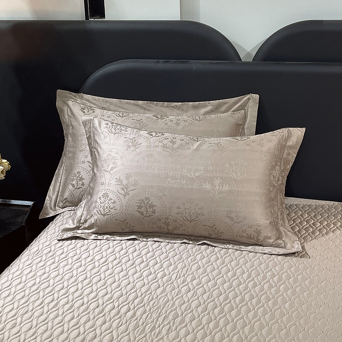 91家纺网 家纺一手货源 找家纺 畅畅家纺 2026新款高档100支长绒棉高定提花夹棉床盖纯色四件套 锦枝-咖