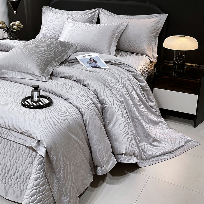 91家纺网 家纺一手货源 找家纺 畅畅家纺 2026新款高档100支长绒棉高定提花夹棉床盖纯色四件套 雅颂-灰