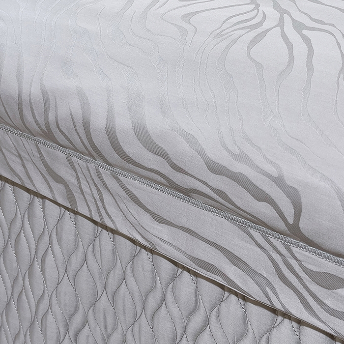 91家纺网 家纺一手货源 找家纺 畅畅家纺 2026新款高档100支长绒棉高定提花夹棉床盖纯色四件套 雅颂-灰