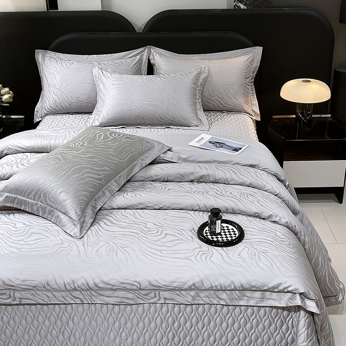 91家纺网 家纺一手货源 找家纺 畅畅家纺 2026新款高档100支长绒棉高定提花夹棉床盖纯色四件套 雅颂-灰
