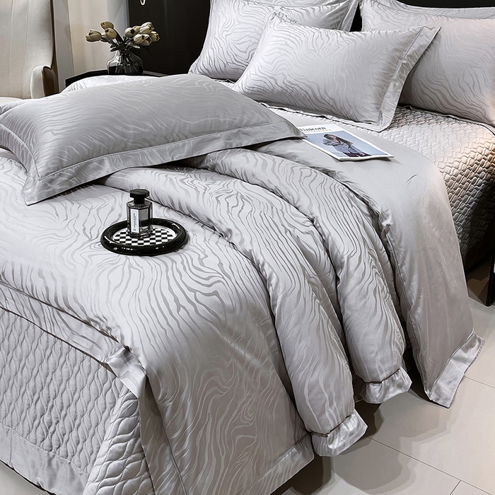 91家纺网 家纺一手货源 找家纺 畅畅家纺 2026新款高档100支长绒棉高定提花夹棉床盖纯色四件套 雅颂-灰