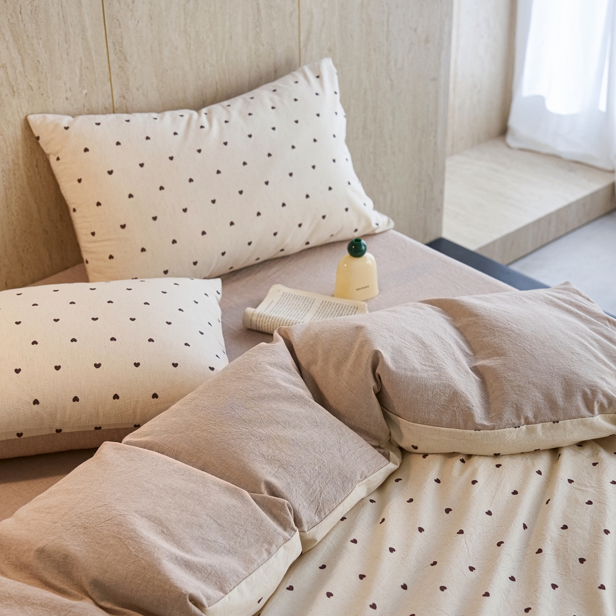 91家纺网 家纺一手货源 找家纺 亿梵家居 2026春夏新款A类棉麻印花四件套 爱心律动