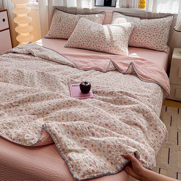 91家纺网 家纺一手货源 找家纺 （总）一比一家纺 2026春夏新款三角针泡芙纱夏被夏凉被空调被四件套