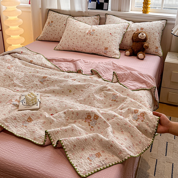 91家纺网 家纺一手货源 找家纺 （总）一比一家纺 2026春夏新款三角针泡芙纱夏被夏凉被空调被四件套