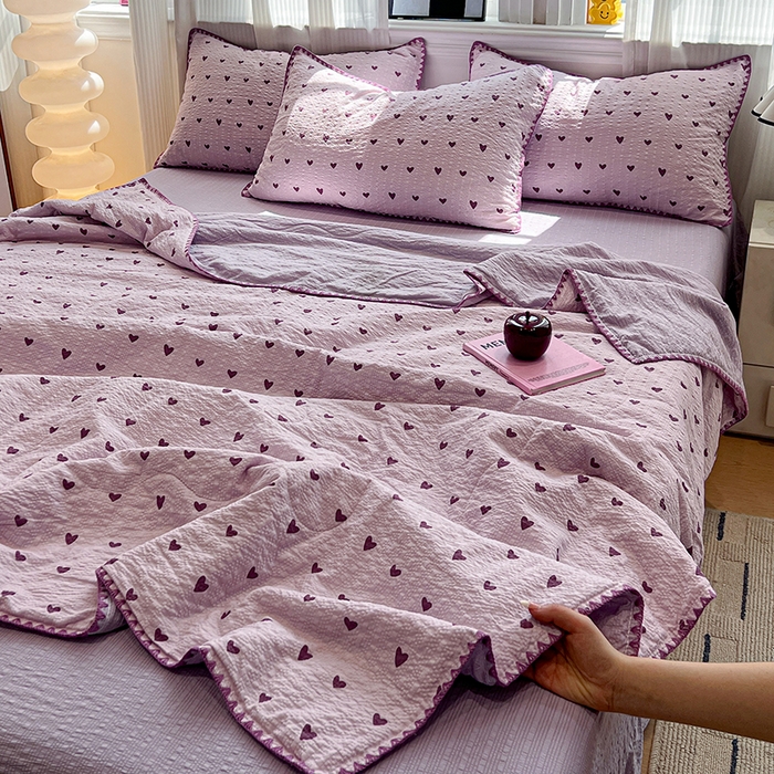 一比一家纺 2026春夏新款三角针泡芙纱夏被夏凉被空调被四件套 三角针夏被-爱心紫
