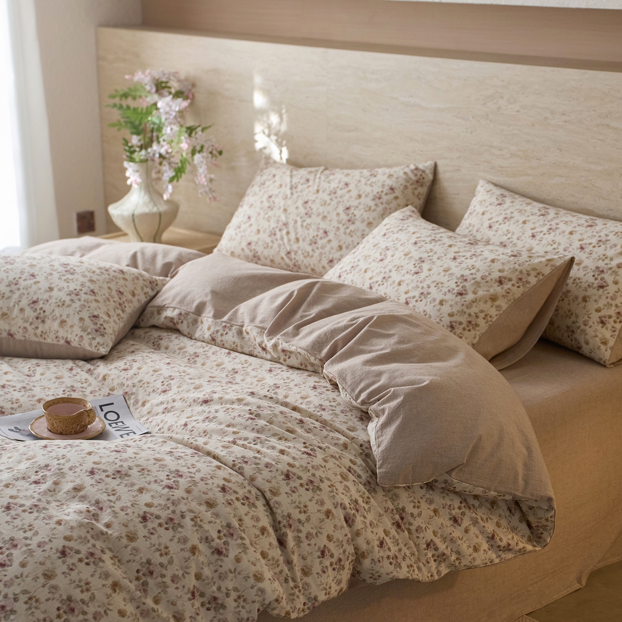 91家纺网 家纺一手货源 找家纺 亿梵家居 2026春夏新款A类棉麻印花四件套 红唇之吻