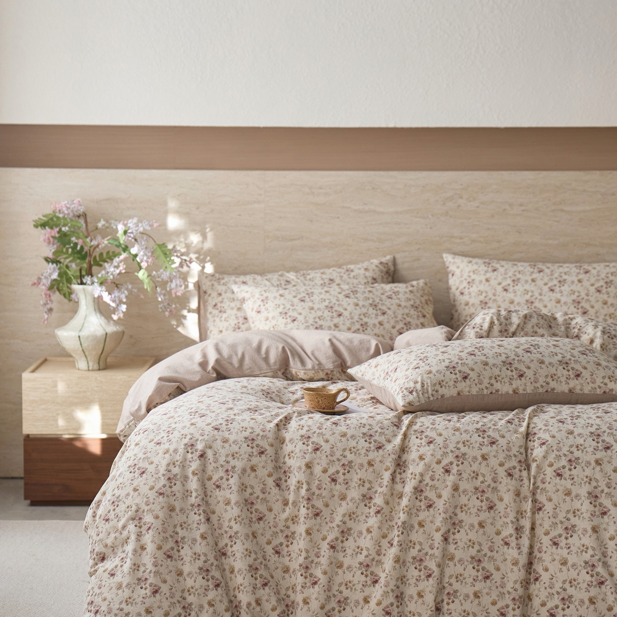 91家纺网 家纺一手货源 找家纺 亿梵家居 2026春夏新款A类棉麻印花四件套 红唇之吻