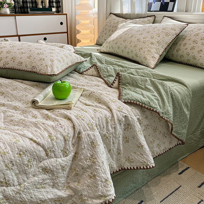 91家纺网 家纺一手货源 找家纺 一比一家纺 2026春夏新款三角针泡芙纱夏被夏凉被空调被四件套 三角针夏被-春日小兔