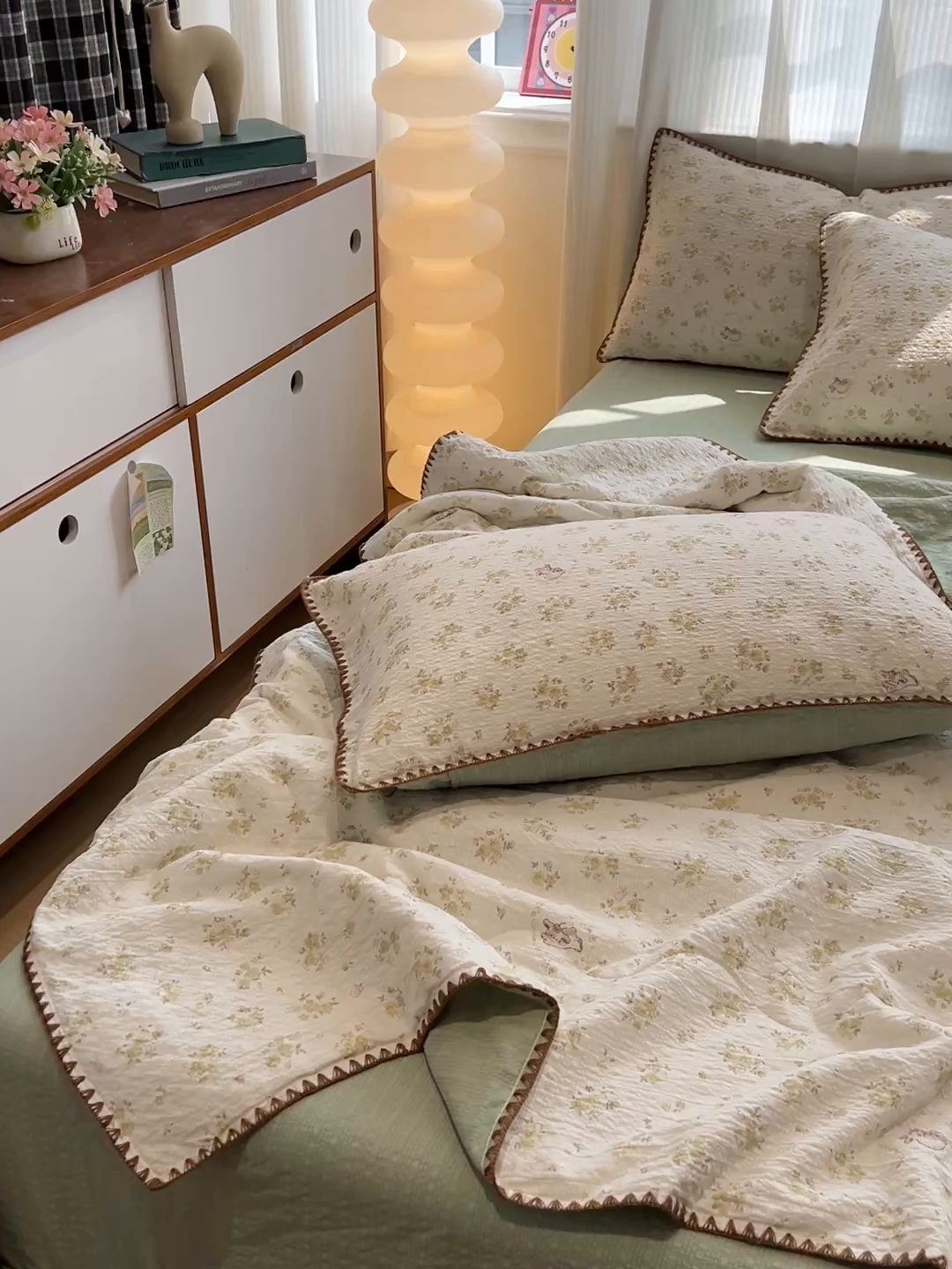 91家纺网 家纺一手货源 找家纺 一比一家纺 2026春夏新款三角针泡芙纱夏被夏凉被空调被四件套 三角针夏被-春日小兔