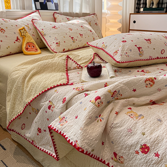 91家纺网 家纺一手货源 找家纺 一比一家纺 2026春夏新款三角针泡芙纱夏被夏凉被空调被四件套 三角针夏被-蛋糕星人