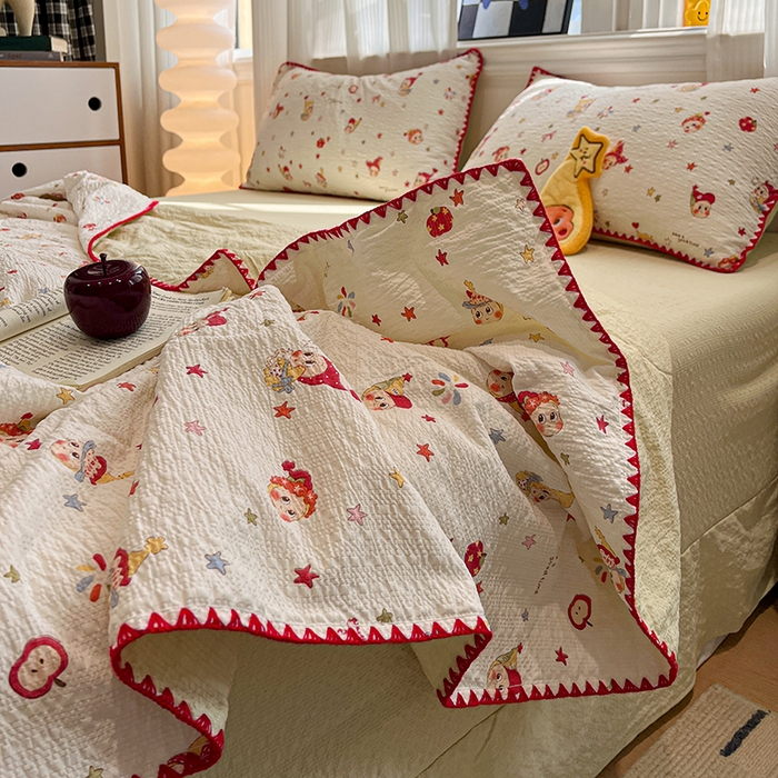 91家纺网 家纺一手货源 找家纺 一比一家纺 2026春夏新款三角针泡芙纱夏被夏凉被空调被四件套 三角针夏被-蛋糕星人