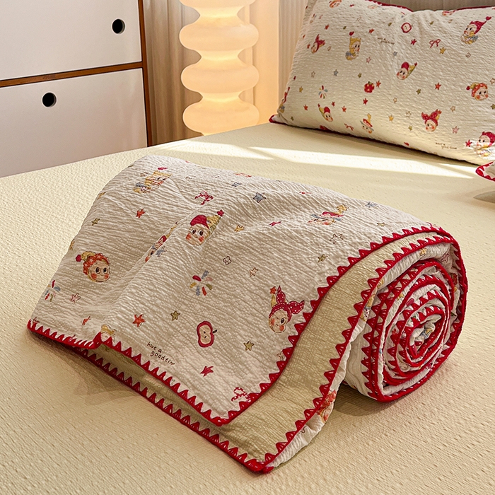 91家纺网 家纺一手货源 找家纺 一比一家纺 2026春夏新款三角针泡芙纱夏被夏凉被空调被四件套 三角针夏被-蛋糕星人