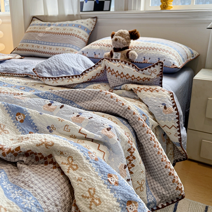 91家纺网 家纺一手货源 找家纺 一比一家纺 2026春夏新款三角针泡芙纱夏被夏凉被空调被四件套 三角针夏被-费尔岛蓝