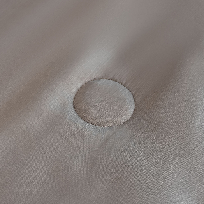 91家纺网 家纺一手货源 找家纺 苏源家居 2026新款轻奢水洗天丝刺绣拼接浮雕夏被夏凉被空调被四件套-梦境 梦境-浅灰