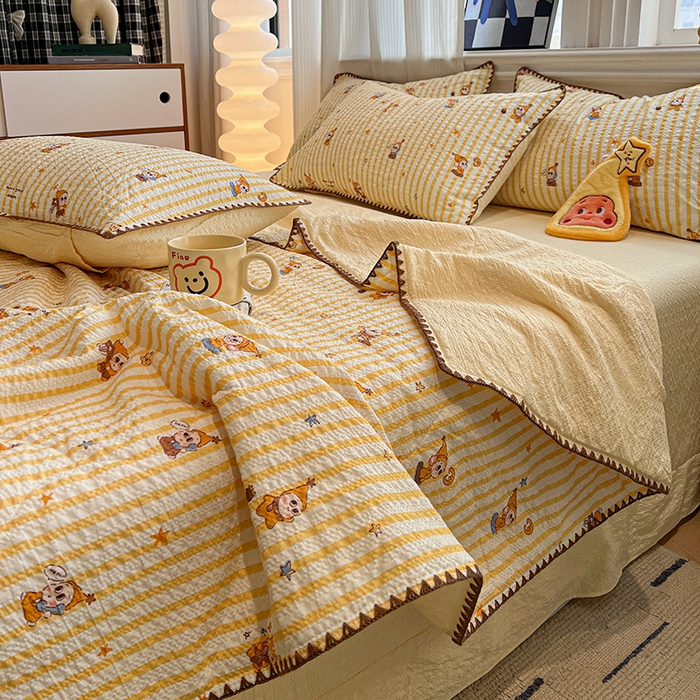 91家纺网 家纺一手货源 找家纺 一比一家纺 2026春夏新款三角针泡芙纱夏被夏凉被空调被四件套 三角针夏被-哈喽星人