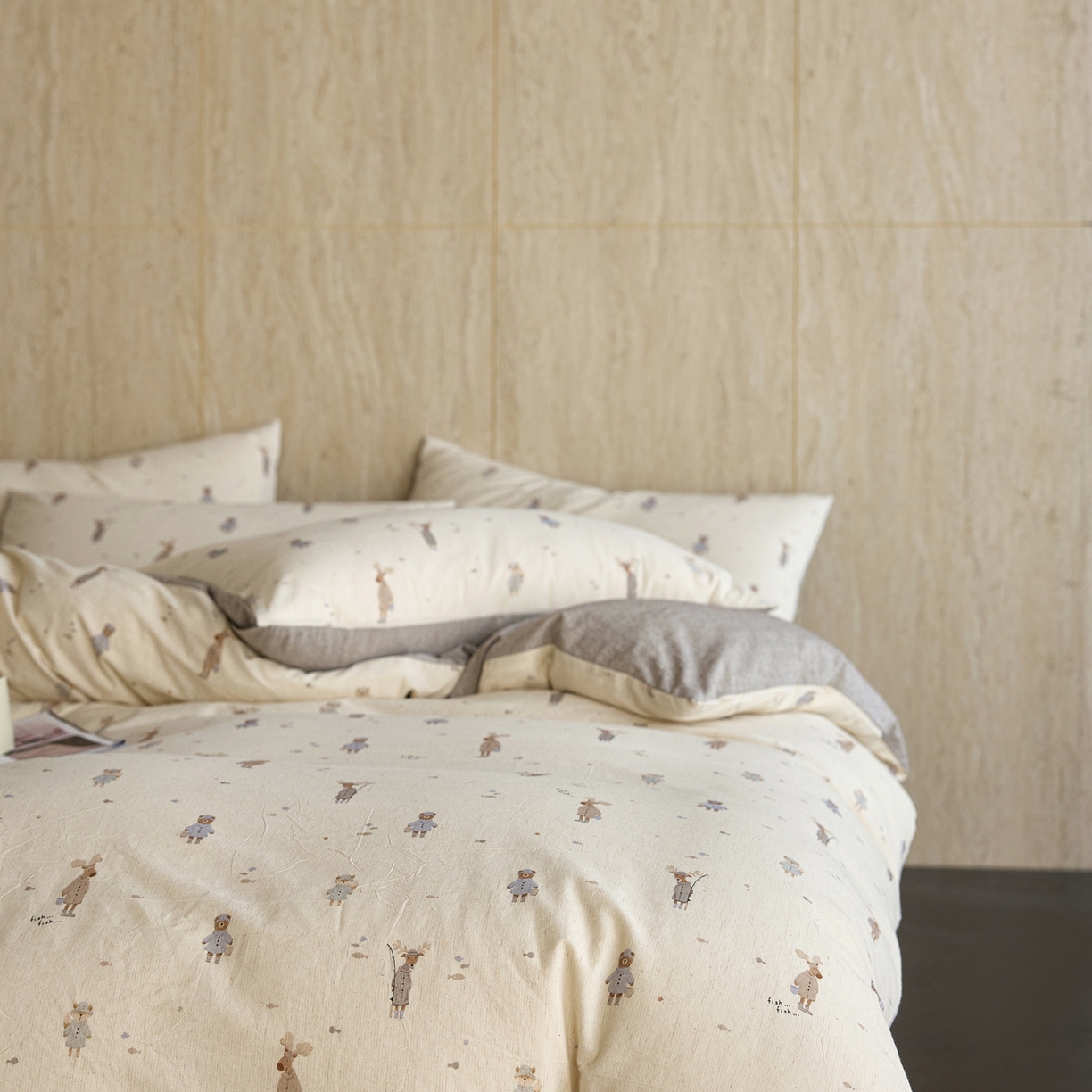 91家纺网 家纺一手货源 找家纺 亿梵家居 2026春夏新款A类棉麻印花四件套 假日乐园