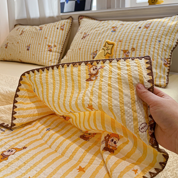 91家纺网 家纺一手货源 找家纺 一比一家纺 2026春夏新款三角针泡芙纱夏被夏凉被空调被四件套 三角针夏被-哈喽星人