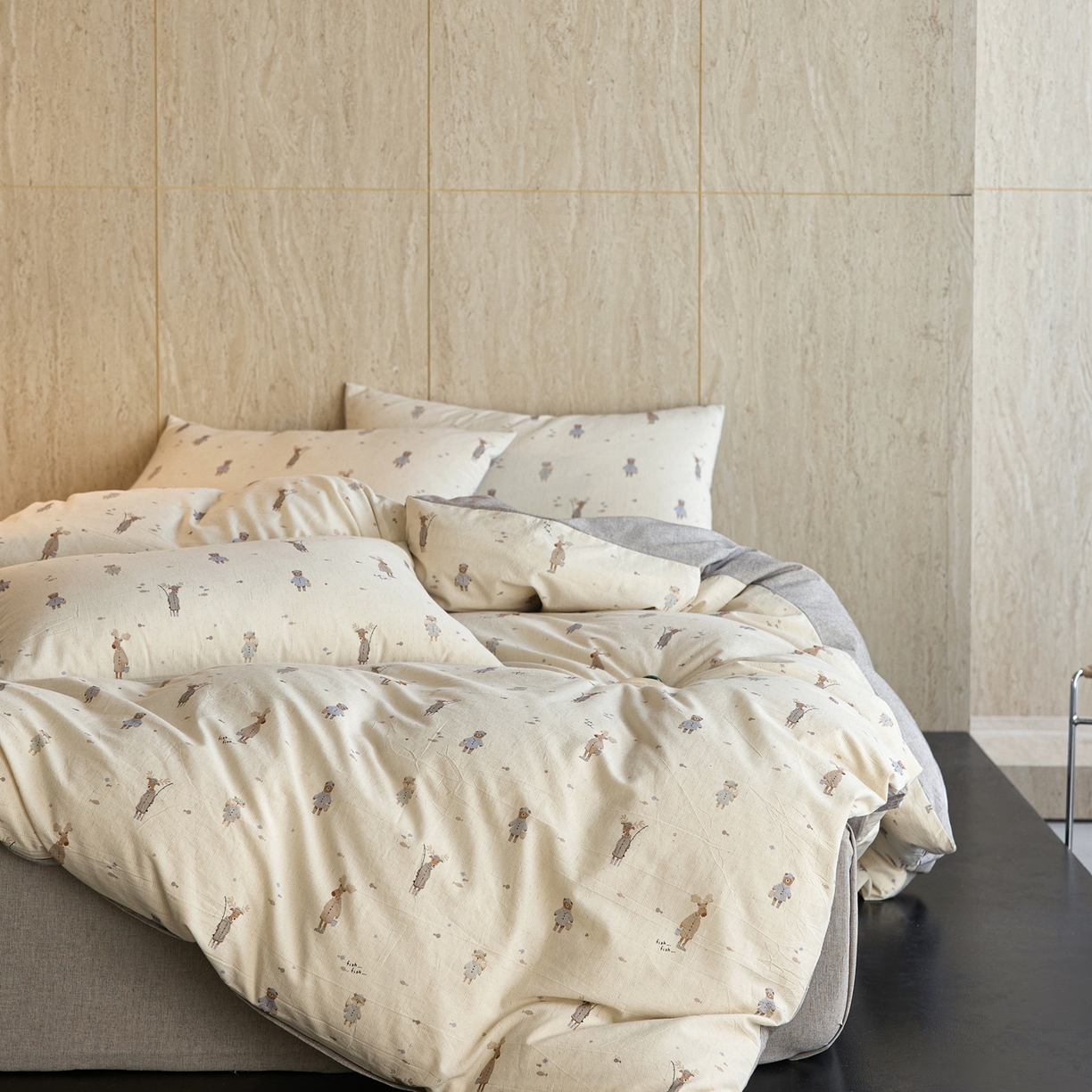 91家纺网 家纺一手货源 找家纺 亿梵家居 2026春夏新款A类棉麻印花四件套 假日乐园