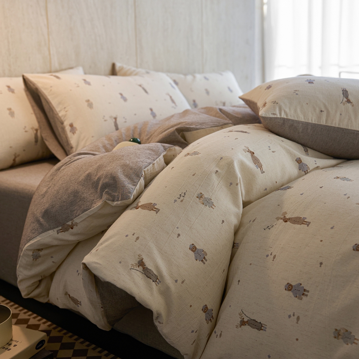 91家纺网 家纺一手货源 找家纺 亿梵家居 2026春夏新款A类棉麻印花四件套 假日乐园