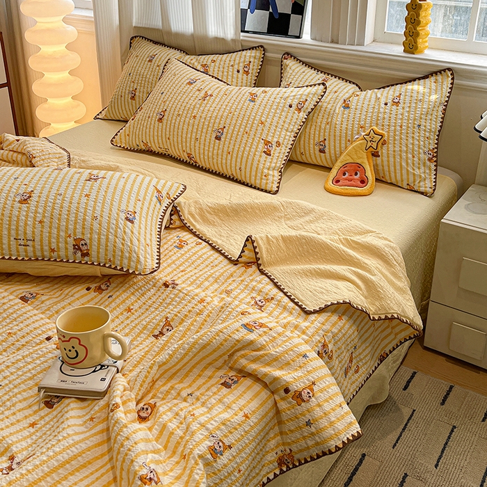 91家纺网 家纺一手货源 找家纺 一比一家纺 2026春夏新款三角针泡芙纱夏被夏凉被空调被四件套 三角针夏被-哈喽星人