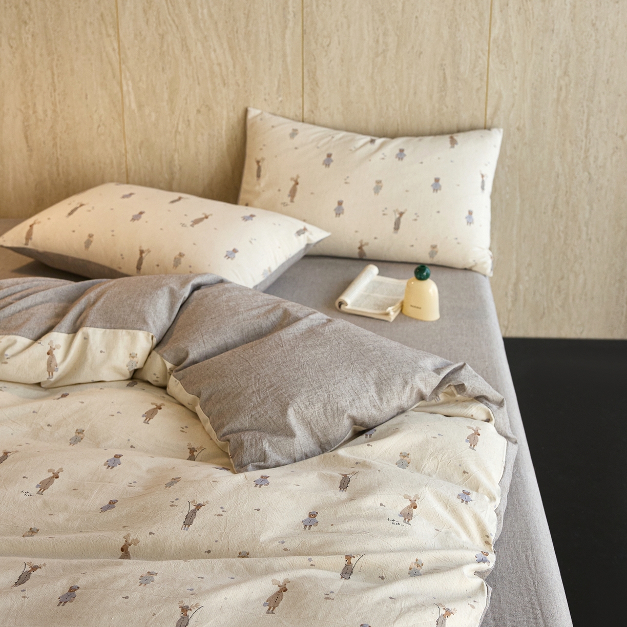 91家纺网 家纺一手货源 找家纺 亿梵家居 2026春夏新款A类棉麻印花四件套 假日乐园