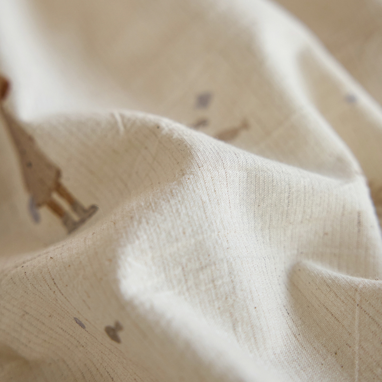 91家纺网 家纺一手货源 找家纺 亿梵家居 2026春夏新款A类棉麻印花四件套 假日乐园